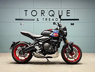 Used 2025 Triumph Trident 660 Triple Tribute Edition Black - Interior and Exterior details 2