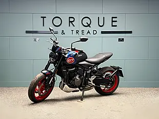 Used 2025 Triumph Trident 660 Triple Tribute Edition Black - Interior and Exterior details 9
