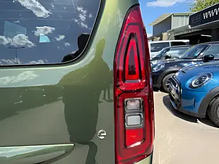 Used 2025 Vauxhall Combo Life Electric Ultimate Xl Green - Interior and Exterior details 11