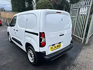 Used 2025 Vauxhall Combo Prime White - Interior and Exterior details 19