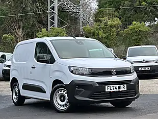Used 2025 Vauxhall Combo Prime White - Interior and Exterior details 2