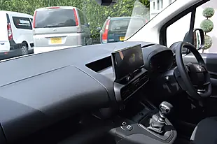 Used 2025 Vauxhall Combo Prime White - Interior and Exterior details 13