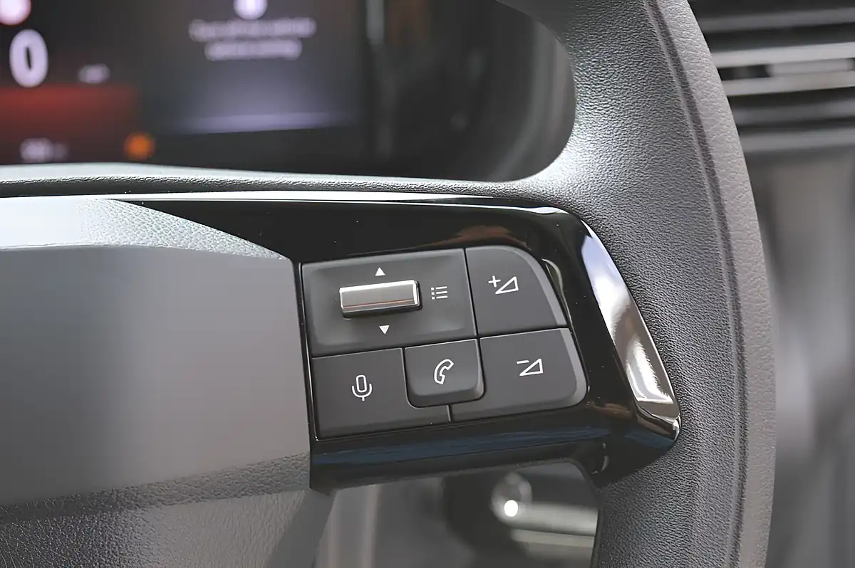 Used 2025 Vauxhall Combo Prime White - Interior and Exterior details 16
