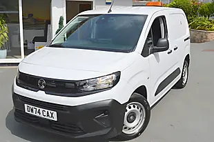 Used 2025 Vauxhall Combo Prime White - Interior and Exterior details 4