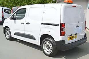 Used 2025 Vauxhall Combo Prime White - Interior and Exterior details 8