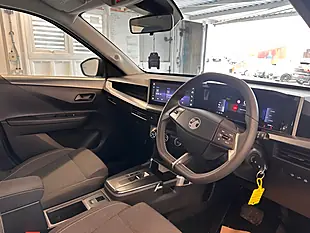 Used 2025 Vauxhall Frontera Electric Design Black - Interior and Exterior details 11