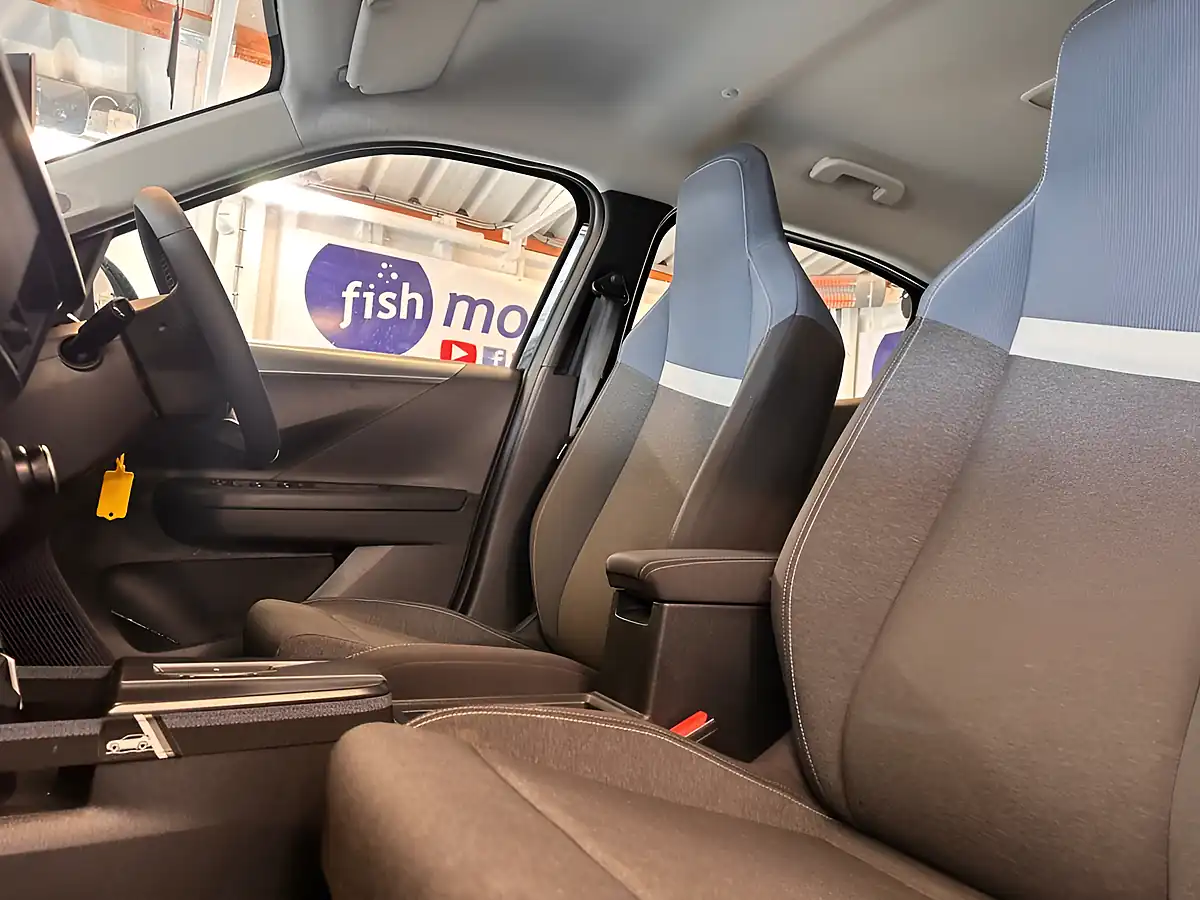 Used 2025 Vauxhall Frontera Electric Design Black - Interior and Exterior details 18