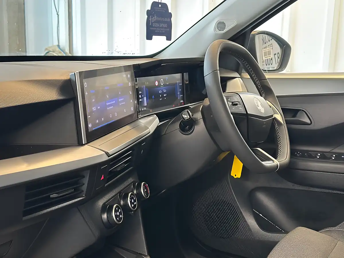 Used 2025 Vauxhall Frontera Electric Design Black - Interior and Exterior details 2