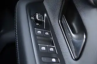 Used 2025 Vauxhall Grandland Ultimate White - Interior and Exterior details 13