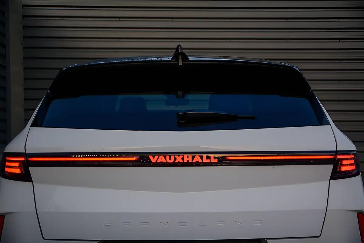 Used 2025 Vauxhall Grandland Ultimate White - Interior and Exterior details 2