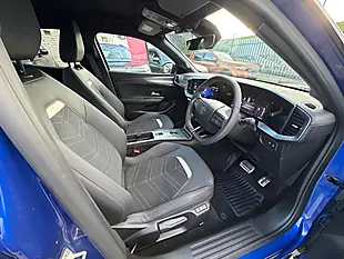 Used 2025 Vauxhall Mokka Electric Ultimate Blue - Interior and Exterior details 8