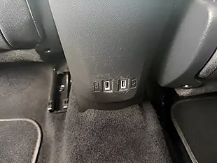 Used 2025 Vauxhall Mokka Ultimate Green - Interior and Exterior details 16