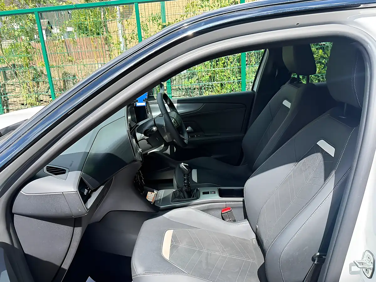Used 2025 Vauxhall Mokka Ultimate White - Interior and Exterior details 14