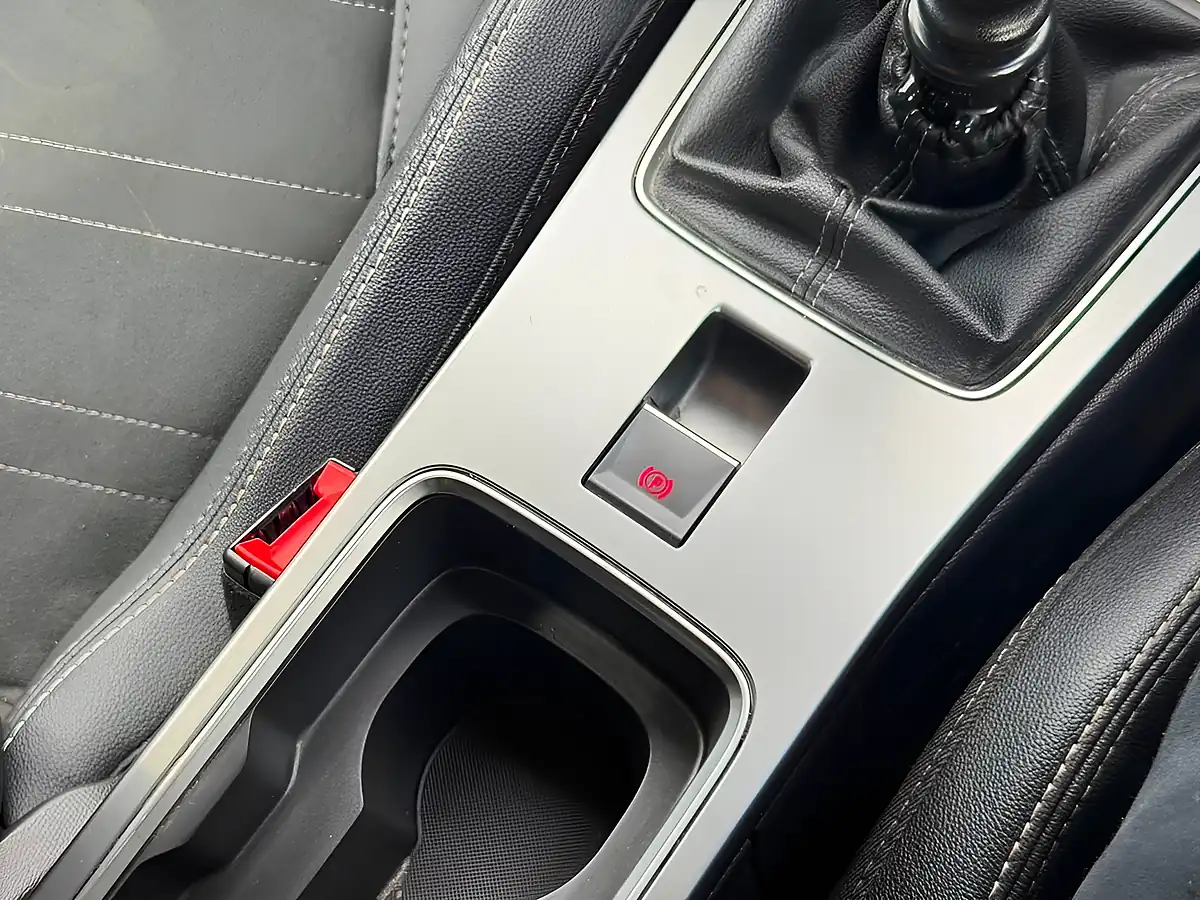 Used 2025 Vauxhall Mokka Ultimate White - Interior and Exterior details 20
