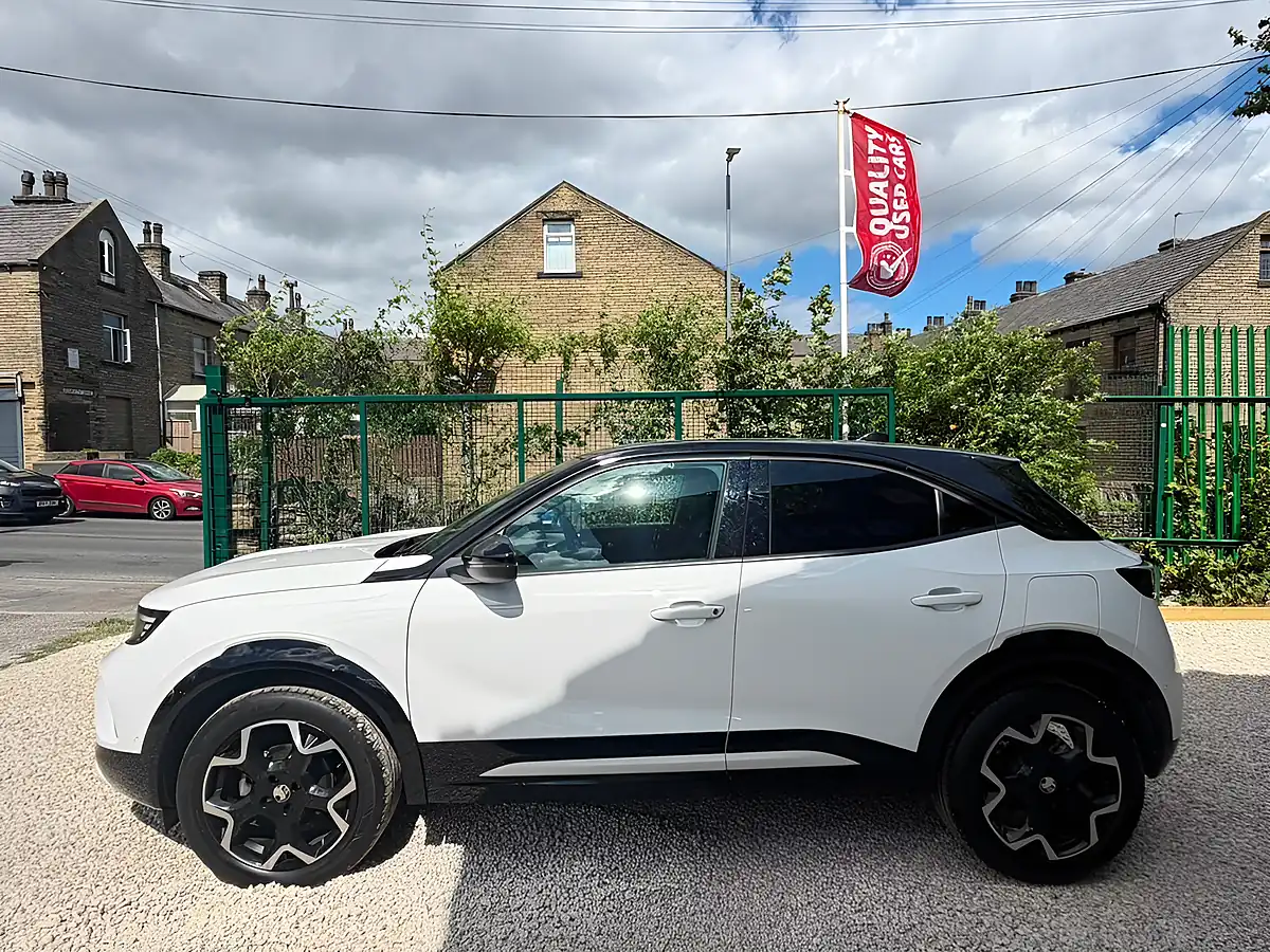 Used 2025 Vauxhall Mokka Ultimate White - Interior and Exterior details 6