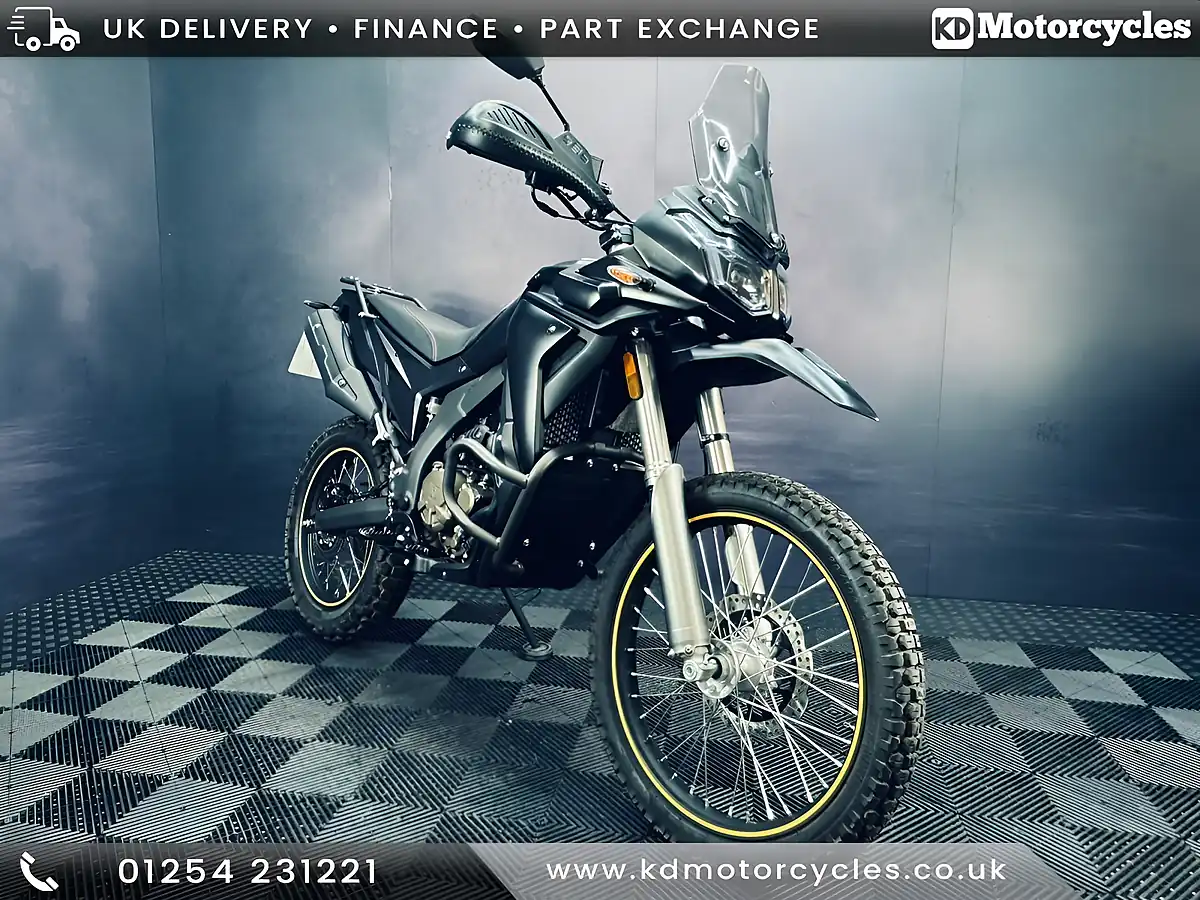 Used 2025 Voge 300 Rally Black - Front View