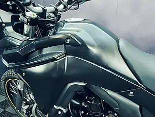 Used 2025 Voge 300 Rally Black - Interior and Exterior details 9