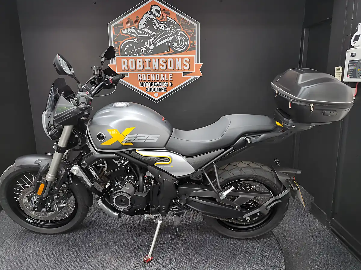 Used 2025 Voge Ac 525 X - Interior and Exterior details 6