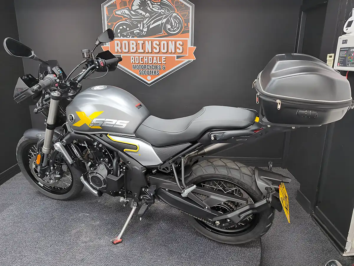 Used 2025 Voge Ac 525 X - Interior and Exterior details 8
