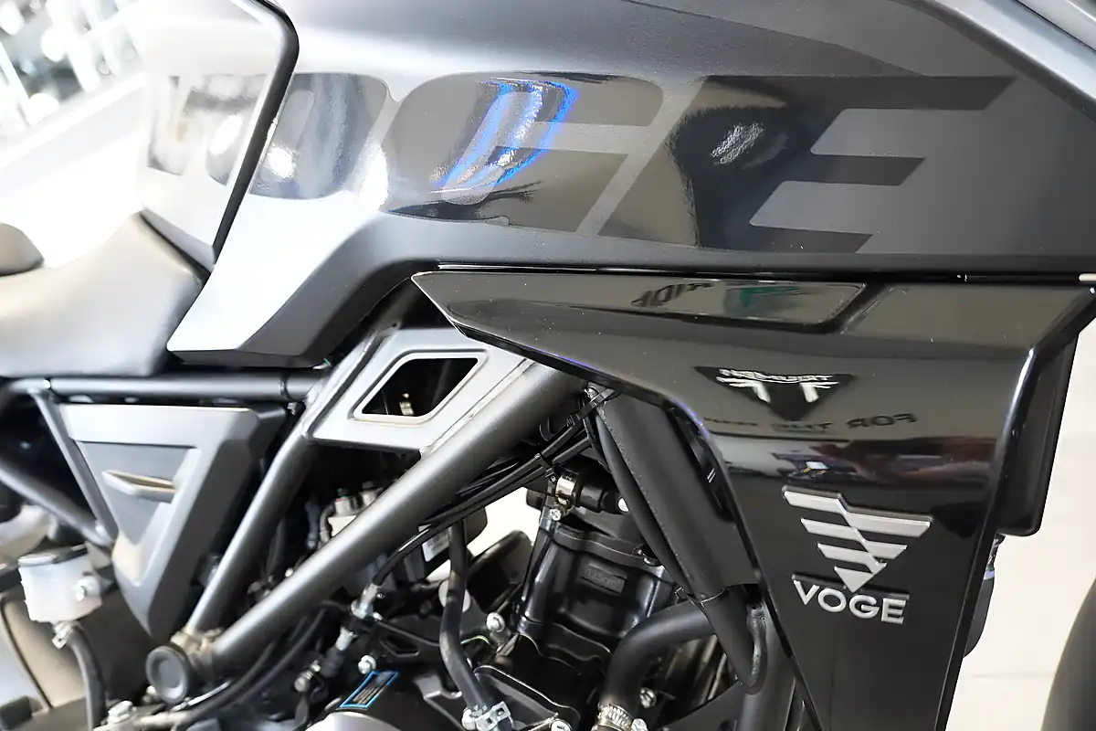Used 2025 Voge R 125 Black - Interior and Exterior details 9