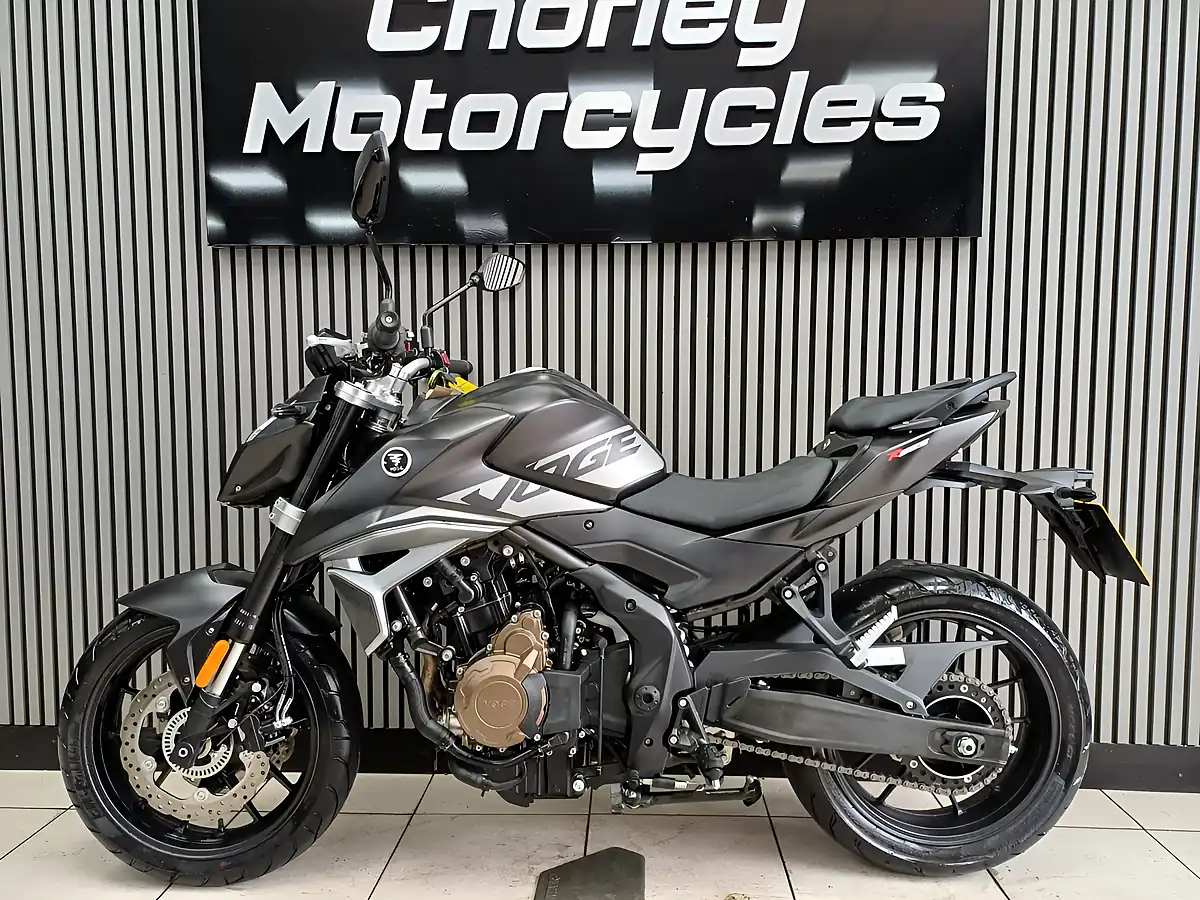 Used 2025 Voge R625 Black - Interior and Exterior details 2