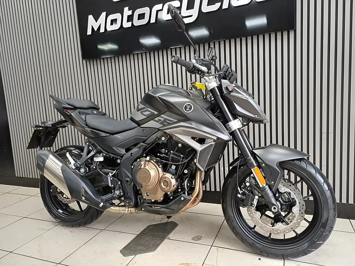 Used 2025 Voge R625 Black - Interior and Exterior details 3