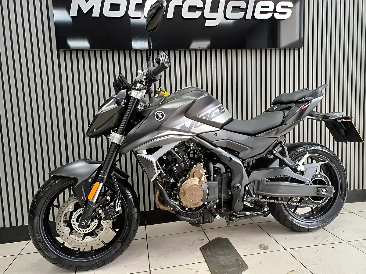 Used 2025 Voge R625 Black - Interior and Exterior details 6