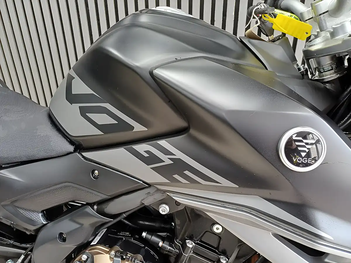 Used 2025 Voge R625 Black - Interior and Exterior details 8