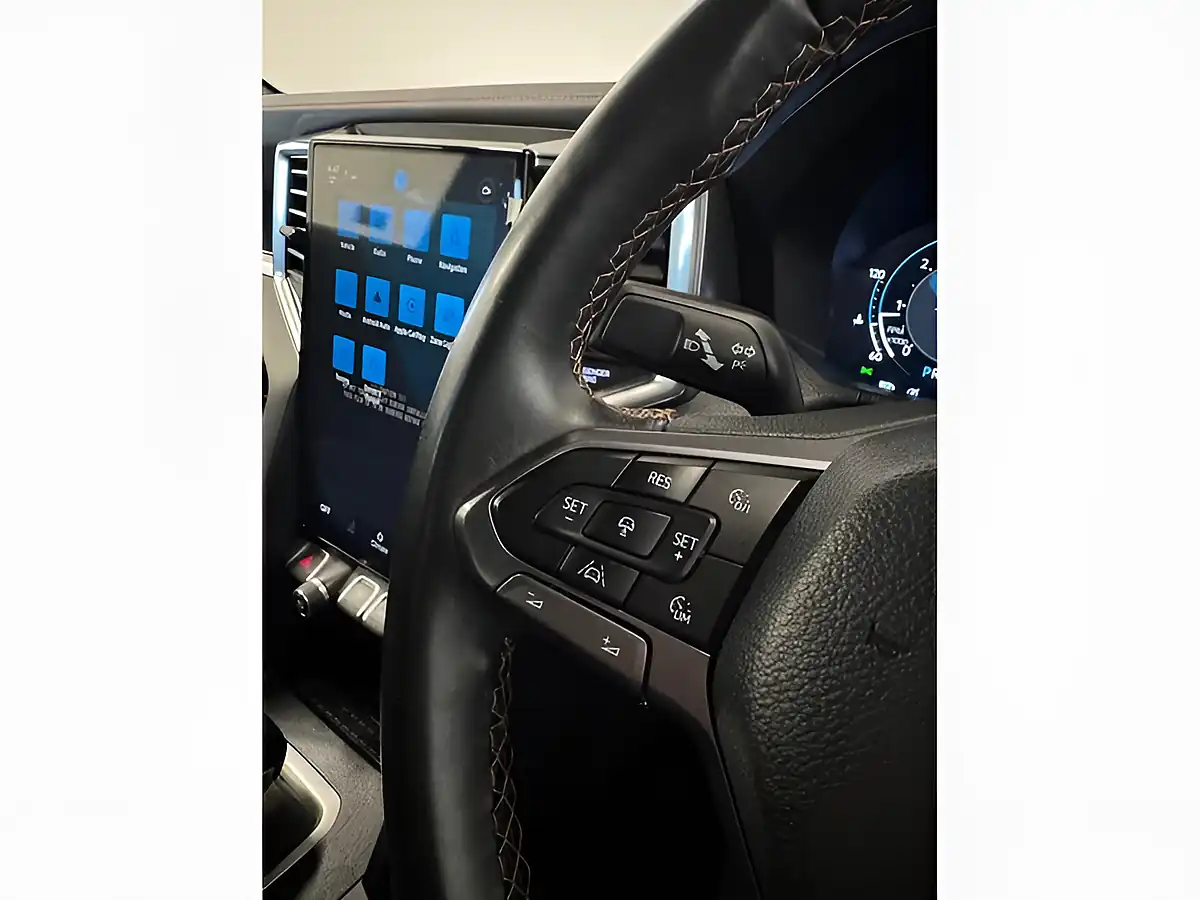 Used 2025 Volkswagen Amarok Panamericana Blue - Interior and Exterior details 12