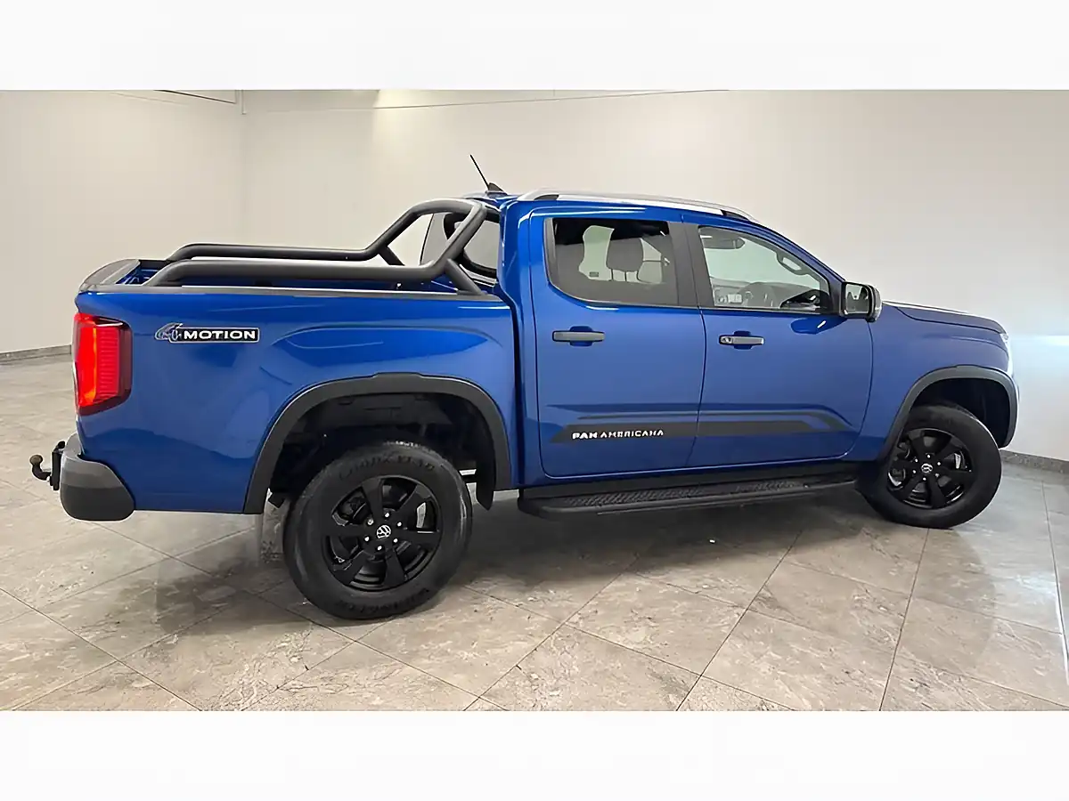 Used 2025 Volkswagen Amarok Panamericana Blue - Interior and Exterior details 8