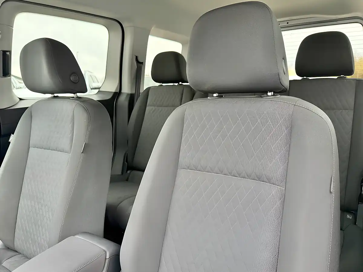 Used 2025 Volkswagen Caddy Life Reflex Silver - Interior and Exterior details 18