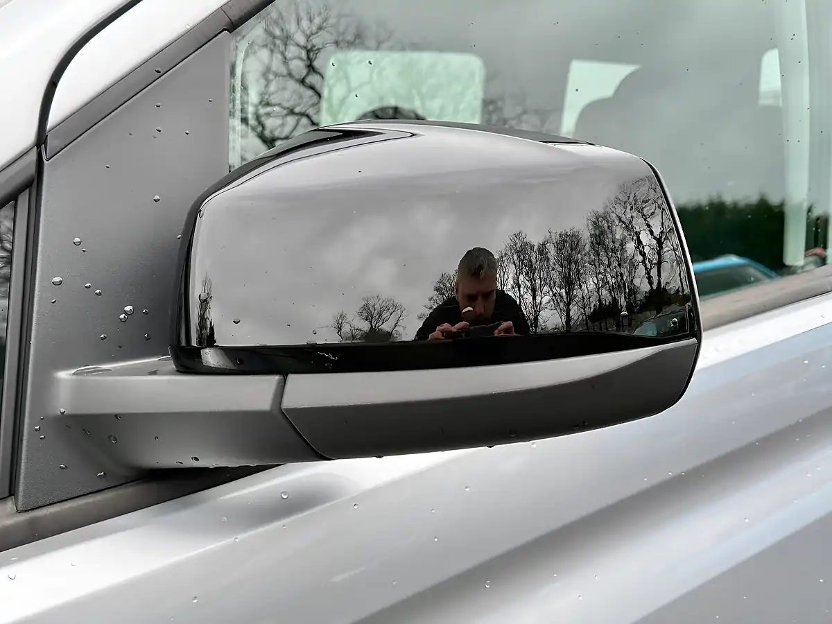 Used 2025 Volkswagen Caddy Life Reflex Silver - Interior and Exterior details 9