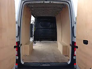 Used 2025 Volkswagen Crafter Commerce (mwb) CR35 Grey - Interior and Exterior details 14