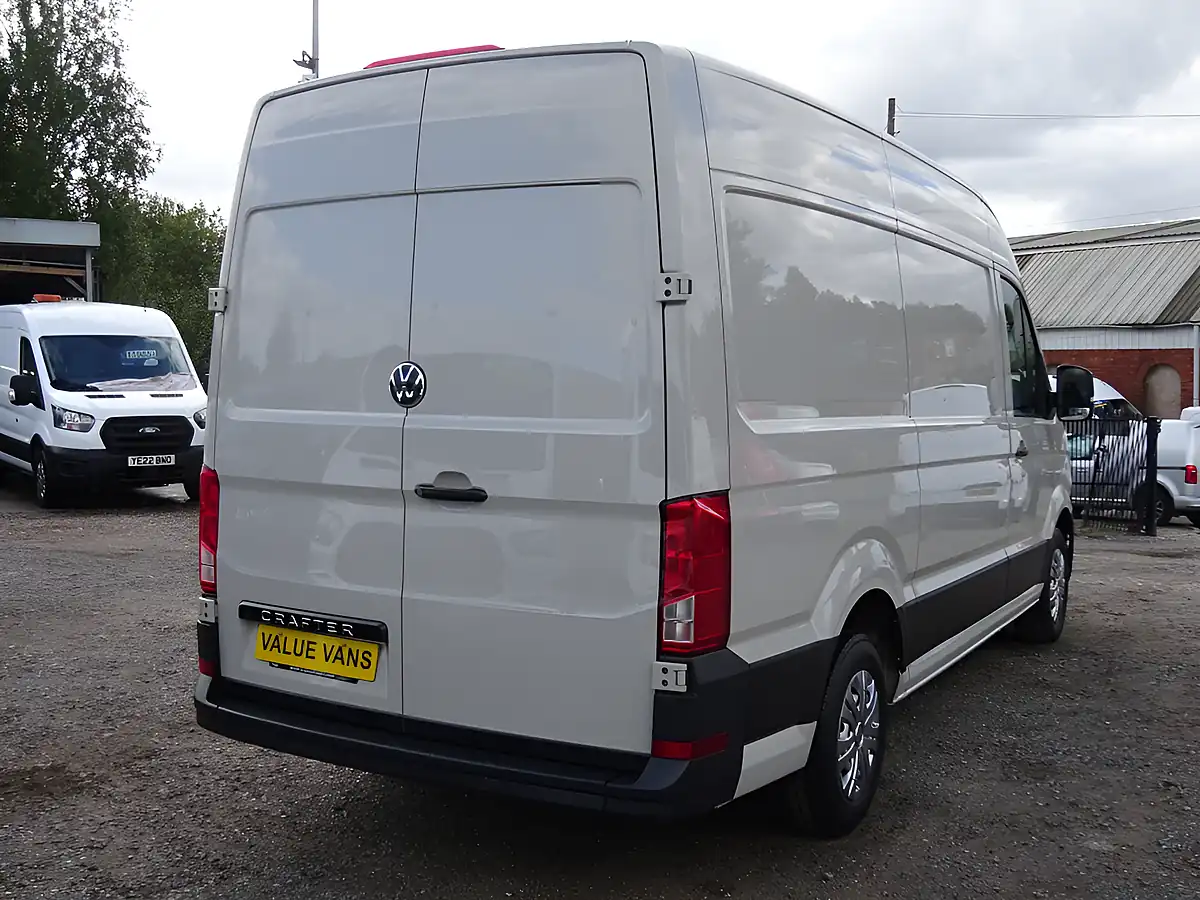 Used 2025 Volkswagen Crafter Commerce (mwb) CR35 Grey - Interior and Exterior details 15