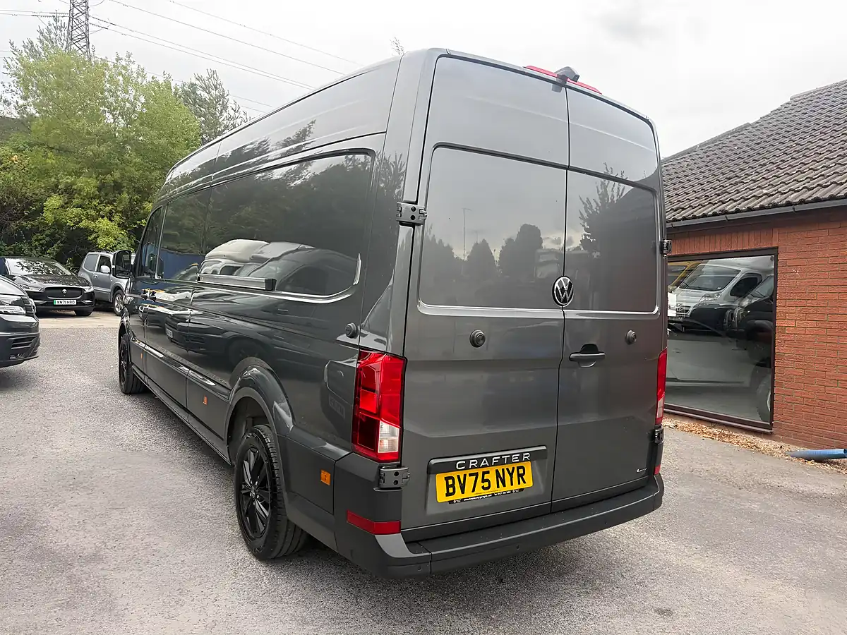 Used 2025 Volkswagen Crafter Commerce Plus Grey - Interior and Exterior details 4