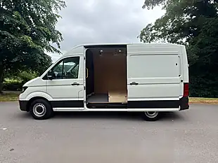 Used 2025 Volkswagen Crafter Commerce Plus White - Interior and Exterior details 14