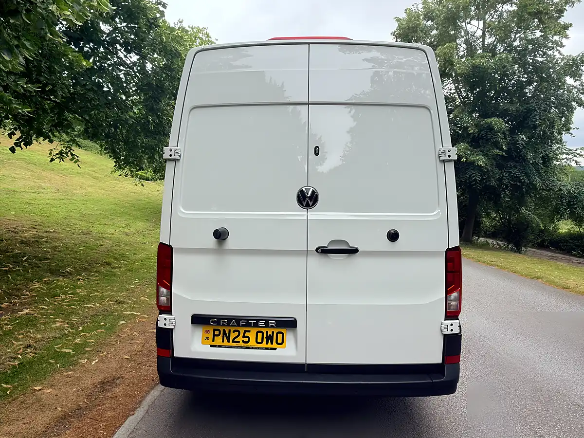 Used 2025 Volkswagen Crafter Commerce Plus White - Interior and Exterior details 4