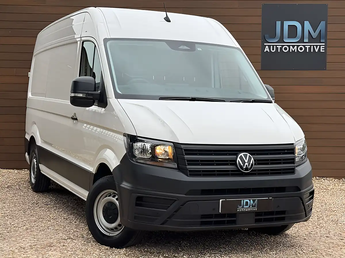 Used 2025 Volkswagen Crafter CR30 Commerce White - Front View