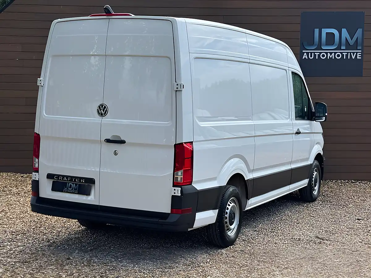 Used 2025 Volkswagen Crafter CR30 Commerce White - Interior and Exterior details 3