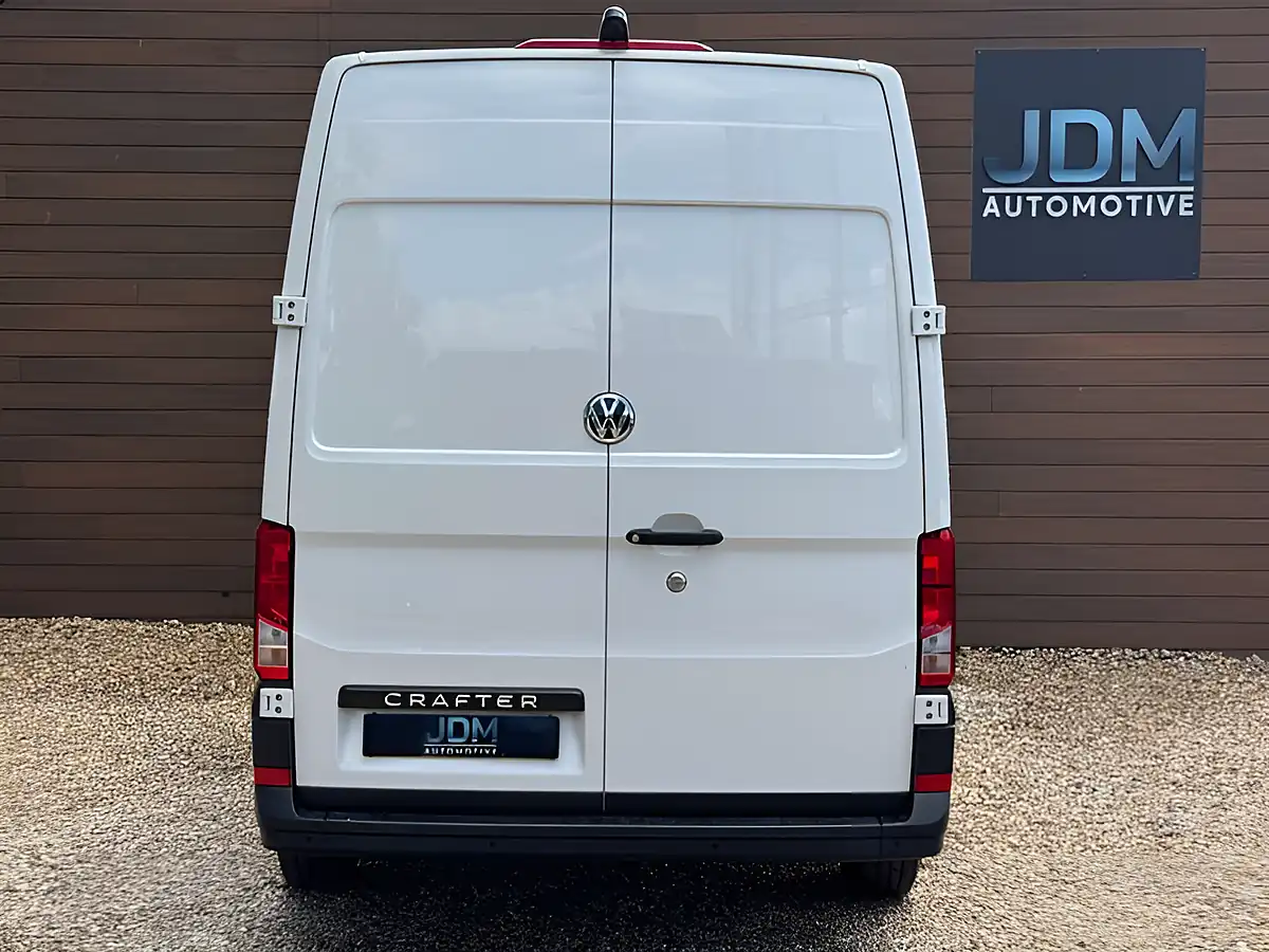 Used 2025 Volkswagen Crafter CR30 Commerce White - Interior and Exterior details 4