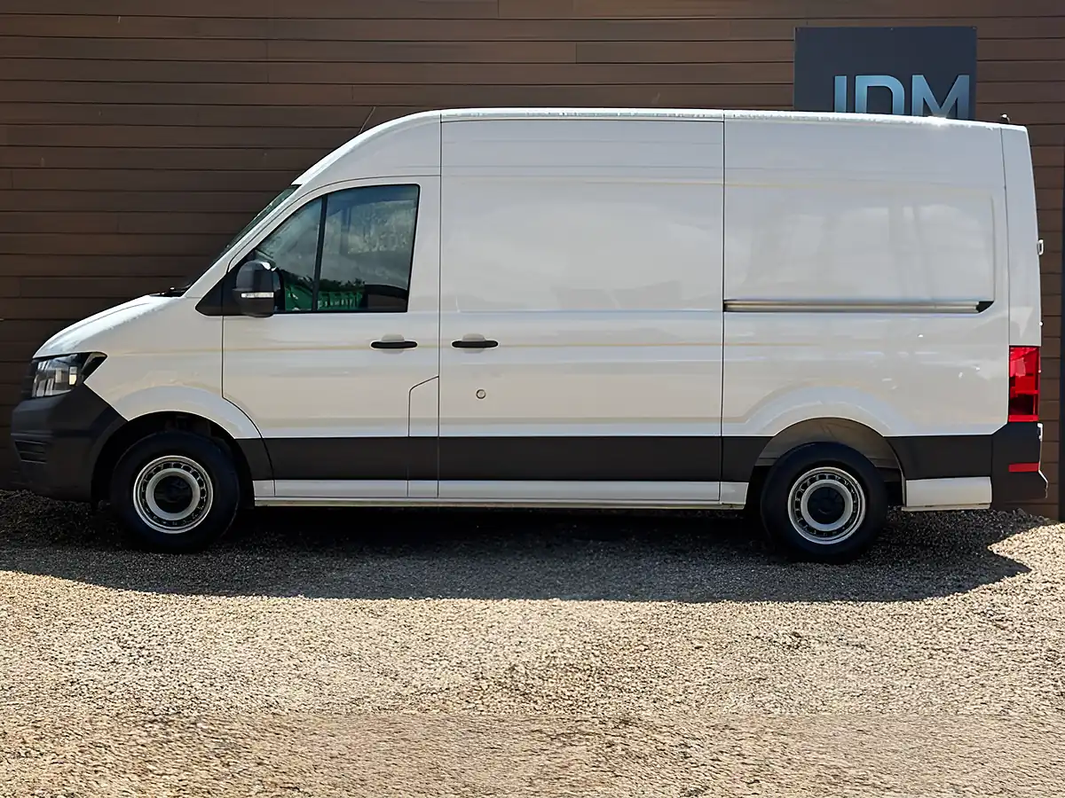 Used 2025 Volkswagen Crafter CR30 Commerce White - Interior and Exterior details 8