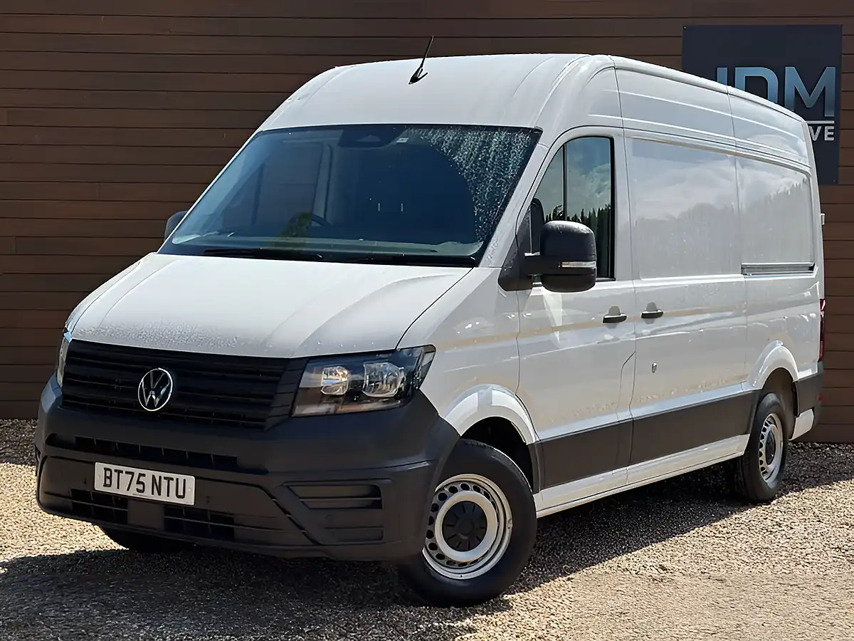 Used 2025 Volkswagen Crafter CR30 Commerce White - Interior and Exterior details 9
