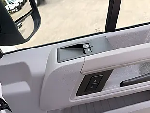 Used 2025 Volkswagen Crafter CR35 Commerce Lwb High Roof White - Interior and Exterior details 14