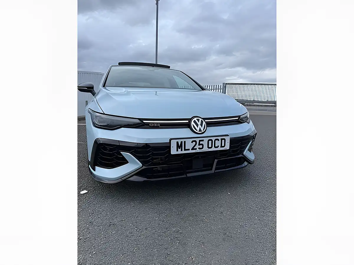Used 2025 Volkswagen Golf GTI Clubsport Blue - Interior and Exterior details 13
