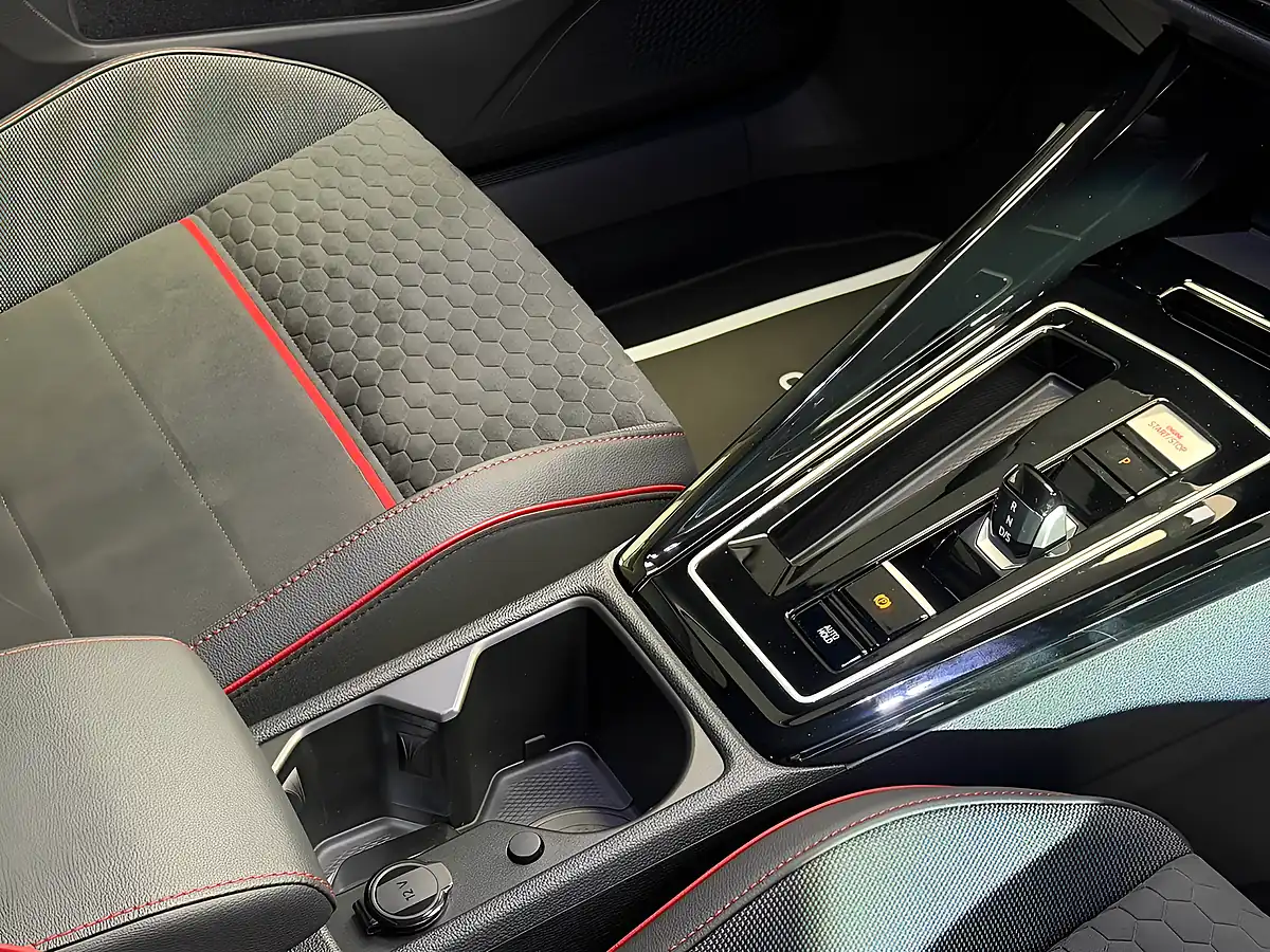 Used 2025 Volkswagen Golf GTI Clubsport Moonstone Grey - Interior and Exterior details 12