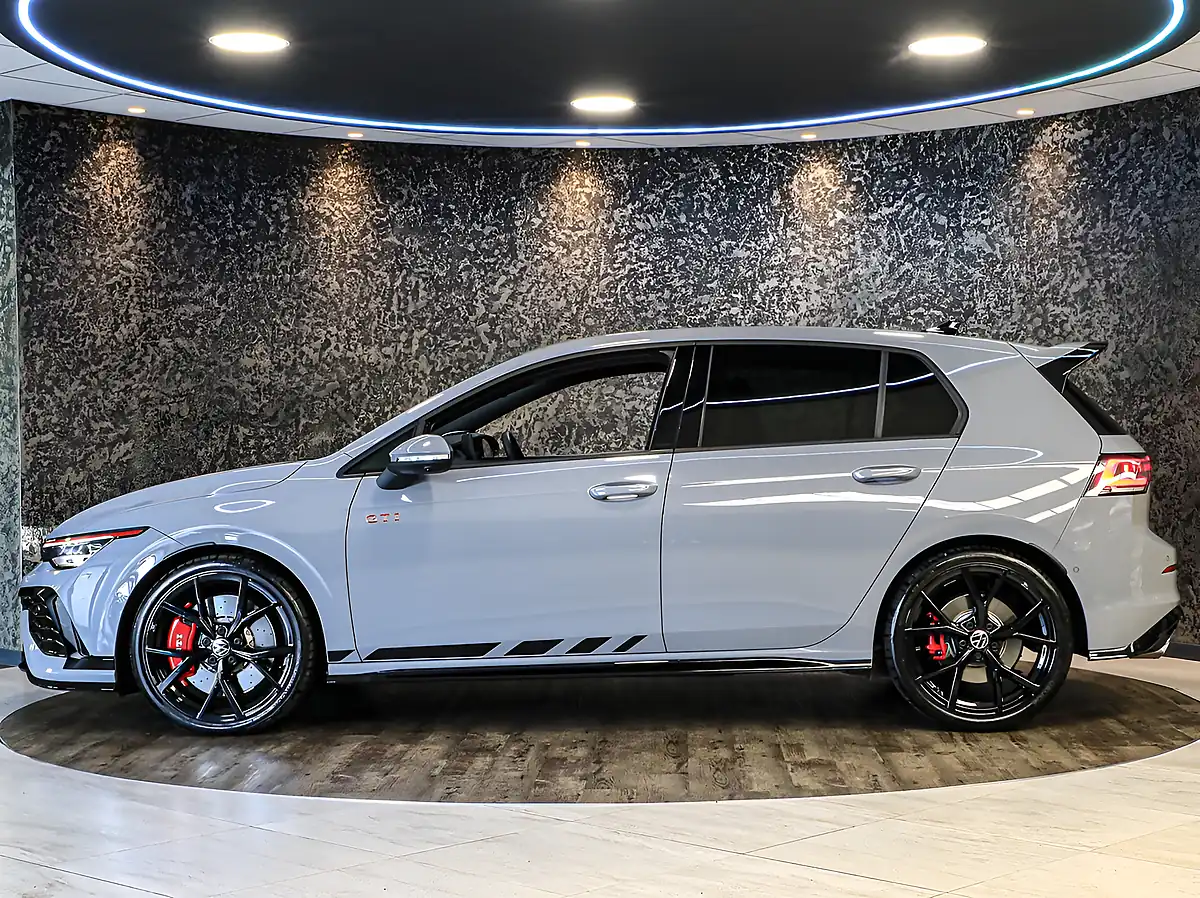 Used 2025 Volkswagen Golf GTI Clubsport Moonstone Grey - Interior and Exterior details 7