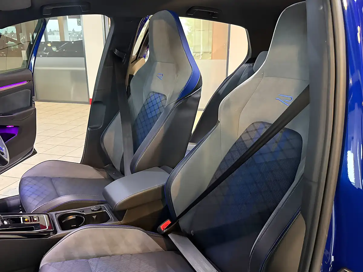 Used 2025 Volkswagen Golf R Black Edition Blue - Interior and Exterior details 16