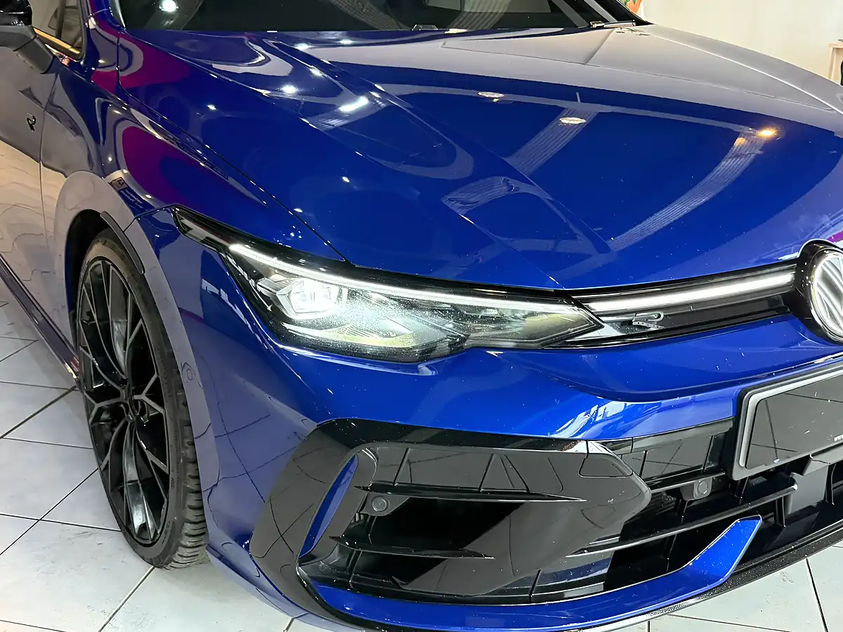Used 2025 Volkswagen Golf R Black Edition Blue - Interior and Exterior details 3