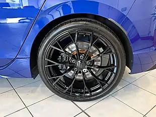 Used 2025 Volkswagen Golf R Black Edition Blue - Interior and Exterior details 15