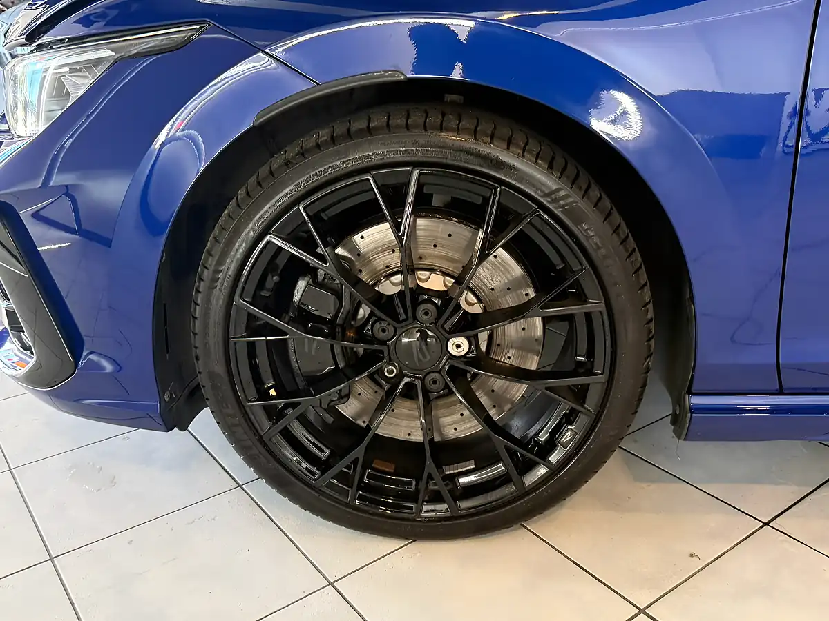 Used 2025 Volkswagen Golf R Black Edition Blue - Interior and Exterior details 18